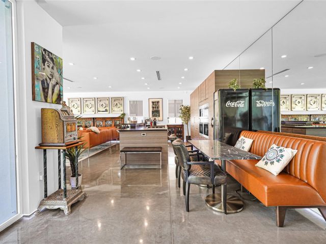 Продажа дома по адресу 1312 SE 2nd St - фото 6010565