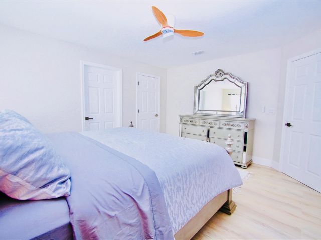 Дом в аренду по адресу 244 NW 6th Ave - фото 5879692