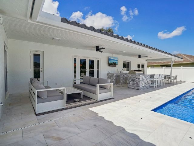 Продажа дома по адресу 21830 Banyanwood Road - фото 6100999