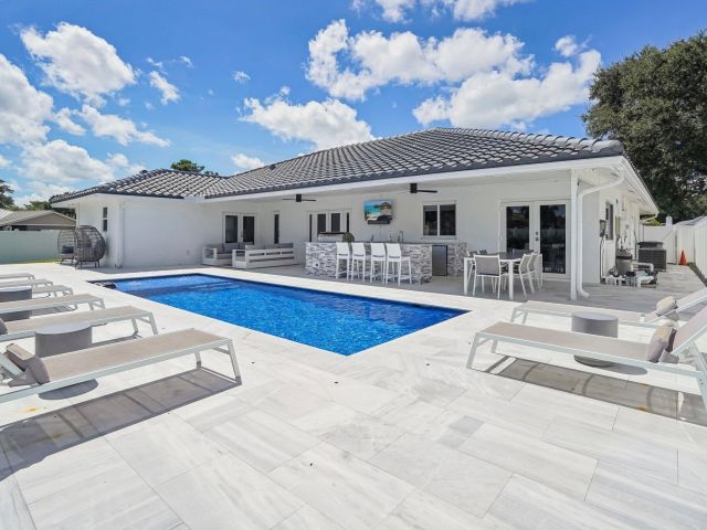 Продажа дома по адресу 21830 Banyanwood Road - фото 6101000