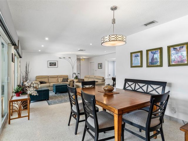 Продажа дома по адресу 1720 Marietta Dr - фото 6191409