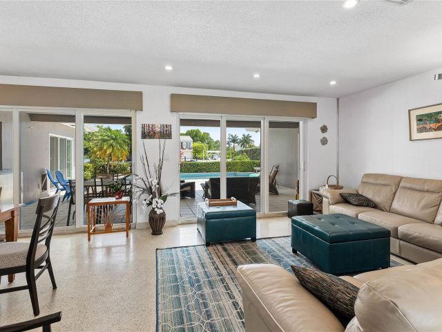 Продажа дома по адресу 1720 Marietta Dr - фото 6191413