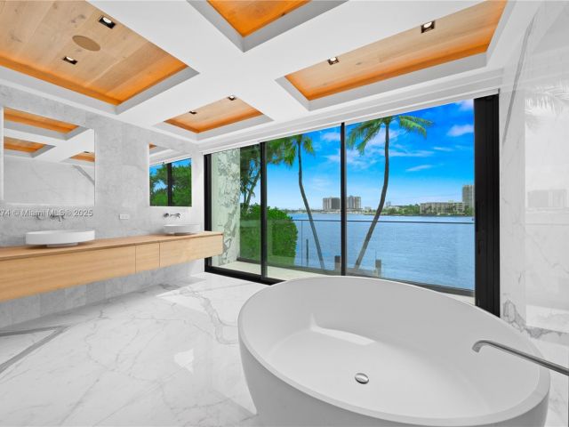 Продажа дома по адресу 247 E Rivo Alto Dr - фото 7439921