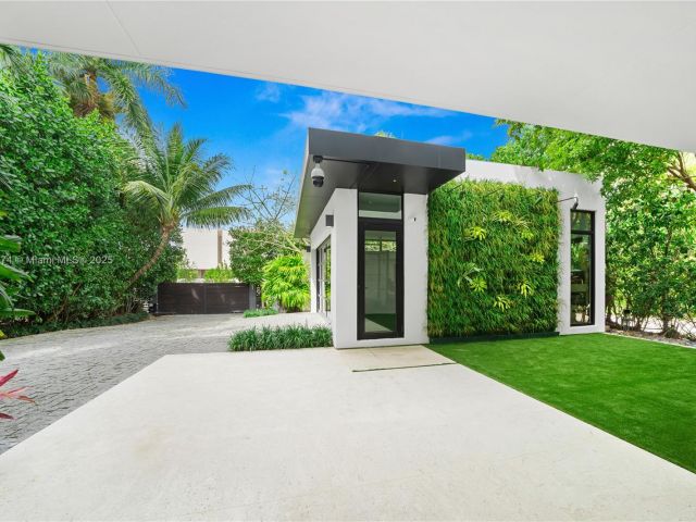 Продажа дома по адресу 247 E Rivo Alto Dr - фото 7439925