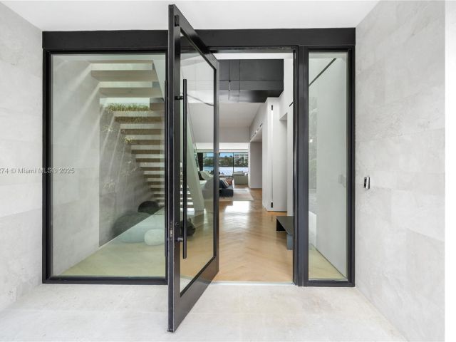 Продажа дома по адресу 247 E Rivo Alto Dr - фото 7439927