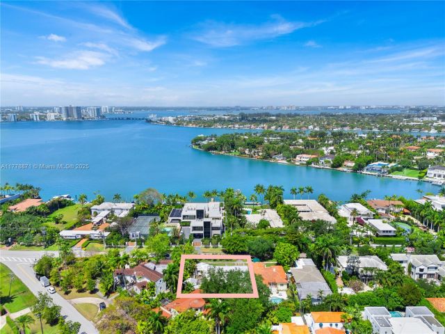 Продажа дома по адресу 6371 N Bay Rd - фото 5872365