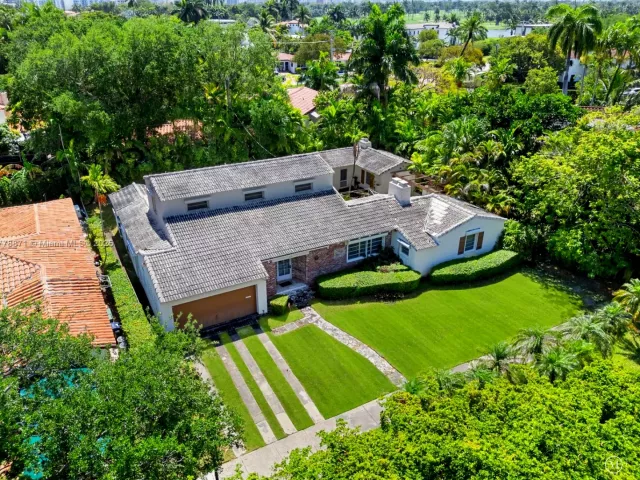 Продажа дома по адресу 6371 N Bay Rd - фото 5872368