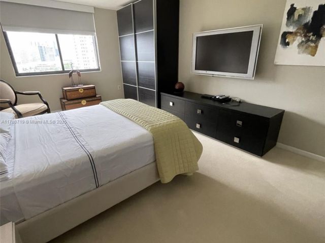 Продажа квартиры # - фото 5917827