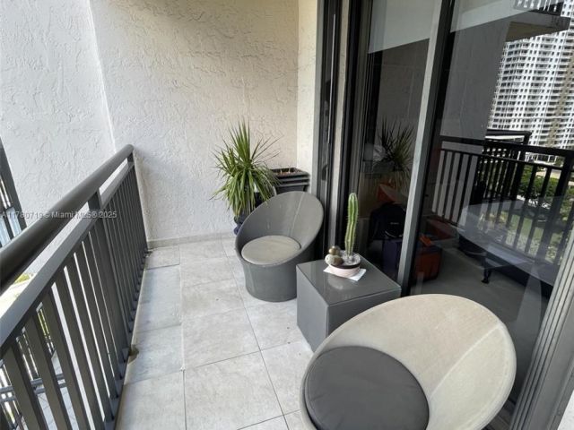 Продажа квартиры # - фото 5917834