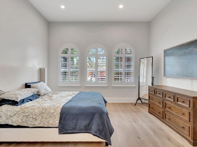 Продажа дома по адресу 2921 NW 25th Way - фото 6136866