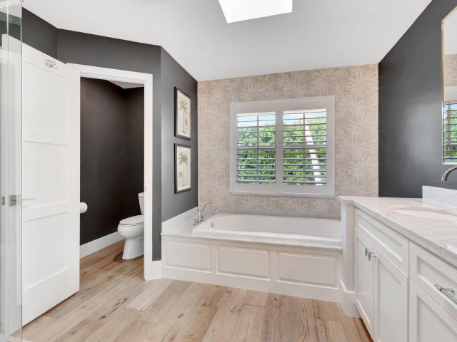 Продажа дома по адресу 2921 NW 25th Way - фото 6136872