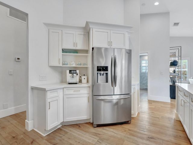 Продажа дома по адресу 2921 NW 25th Way - фото 6136874