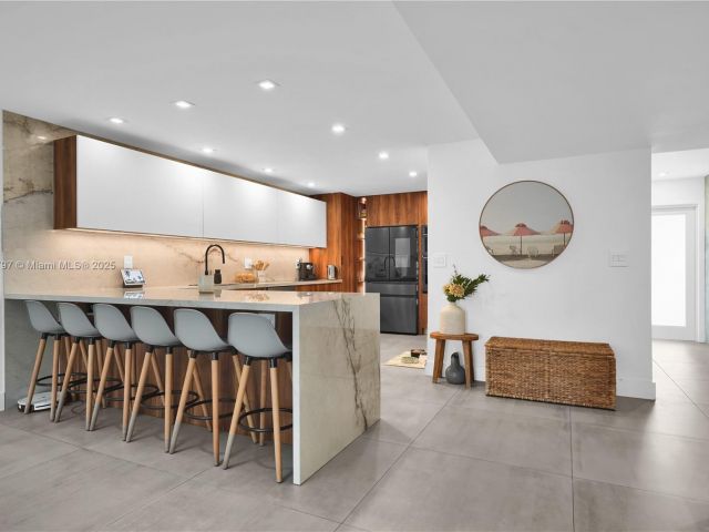 Продажа дома по адресу 311 Poinciana Dr 801 - фото 5929589