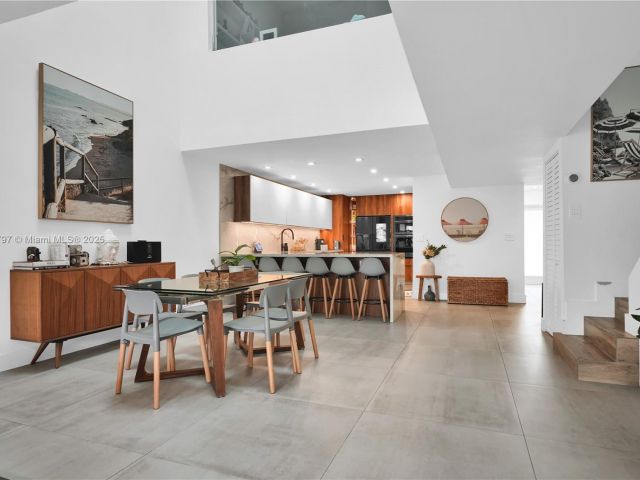 Продажа дома по адресу 311 Poinciana Dr 801 - фото 5929595