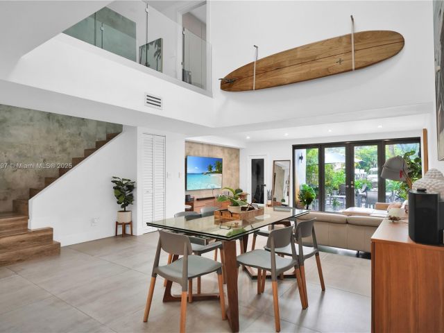 Продажа дома по адресу 311 Poinciana Dr 801 - фото 5929596