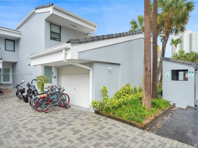 Продажа дома по адресу 311 Poinciana Dr 801 - фото 5929601