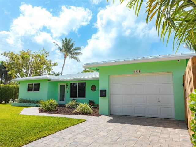 Продажа дома по адресу 1924 NE 18th St - фото 5906354