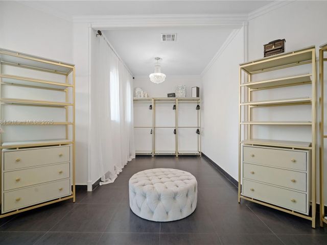 Продажа дома по адресу 3300 NE 171st St - фото 5857879