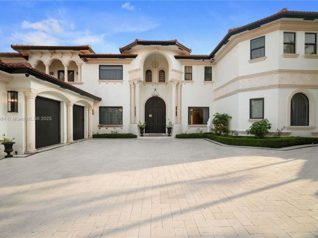 Продажа дома по адресу 3300 NE 171st St - фото 5857896