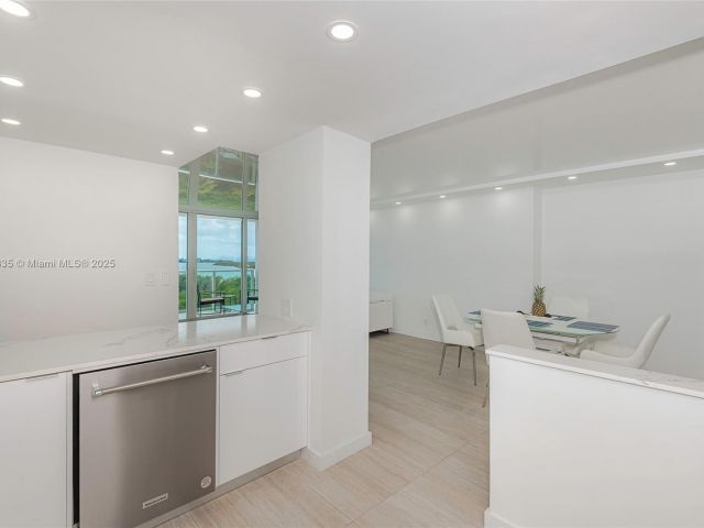 Продажа квартиры #825 - фото 5921827