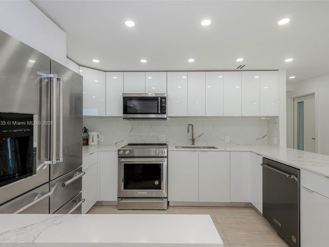 Продажа квартиры #825 - фото 5921831