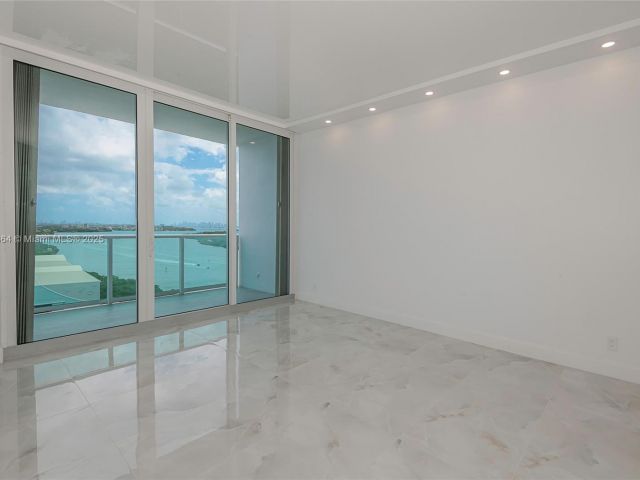 Продажа квартиры #PH25 - фото 5921856