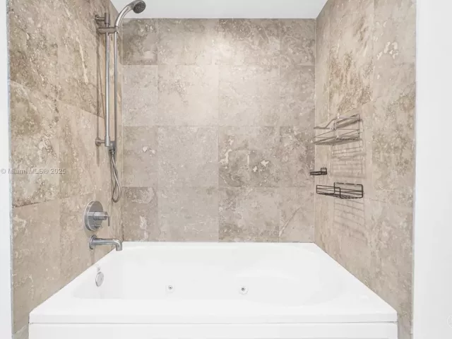 Продажа квартиры #406 - фото 6435497