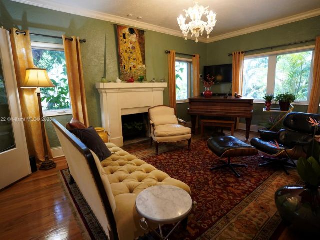 Продажа дома по адресу 1456 SW 13TH ST - фото 5886133