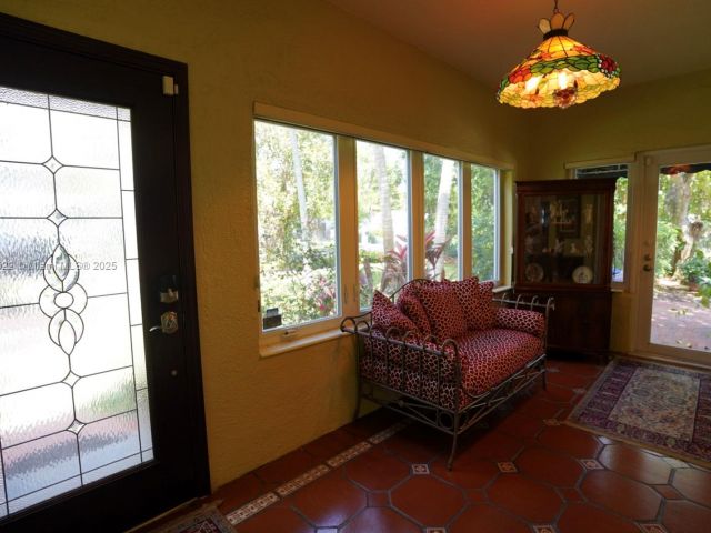 Продажа дома по адресу 1456 SW 13TH ST - фото 5886134