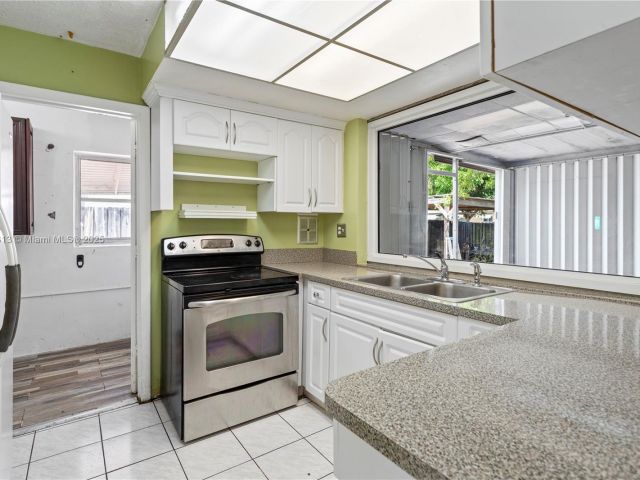 Продажа дома по адресу 7525 Garfield St - фото 5876496