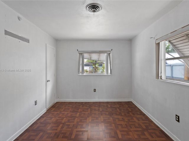 Продажа дома по адресу 7525 Garfield St - фото 5876502