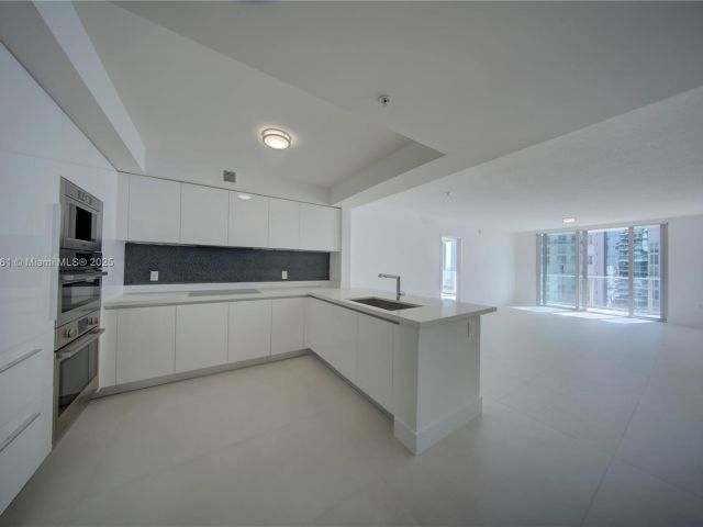 Продажа квартиры #4-1904 - фото 6120831