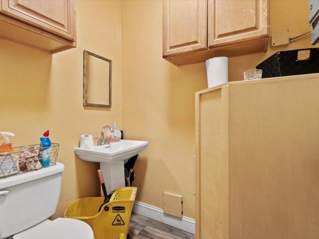 Продажа дома по адресу 1504 N Sapodilla Avenue - фото 5865628