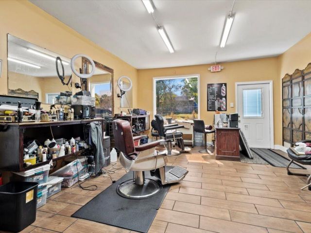 Продажа дома по адресу 1504 N Sapodilla Avenue - фото 5865630