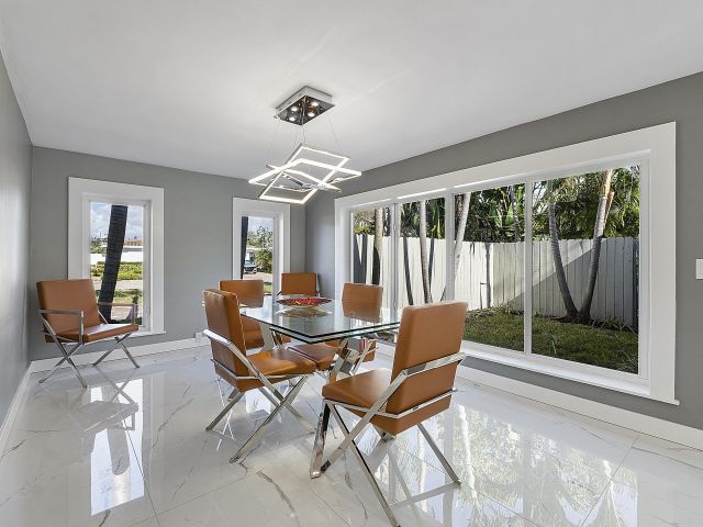 Продажа дома по адресу 1900 NE 16 Terrace - фото 5890169