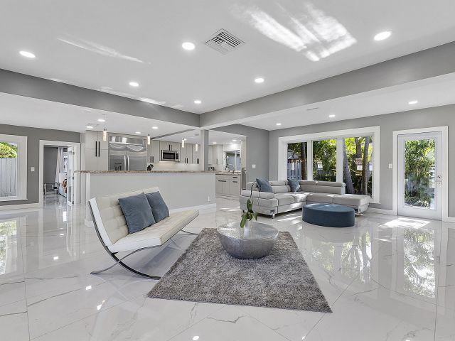 Продажа дома по адресу 1900 NE 16 Terrace - фото 5890186