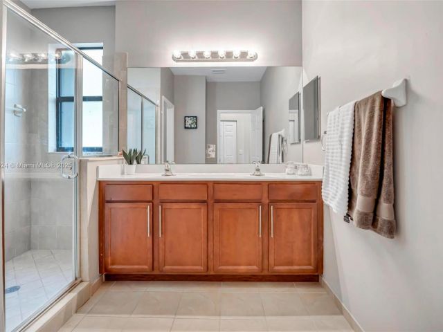 Продажа дома по адресу 11253 NW 88th Ter - фото 5861017