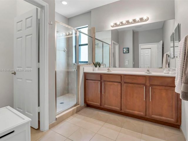 Продажа дома по адресу 11253 NW 88th Ter - фото 5861018