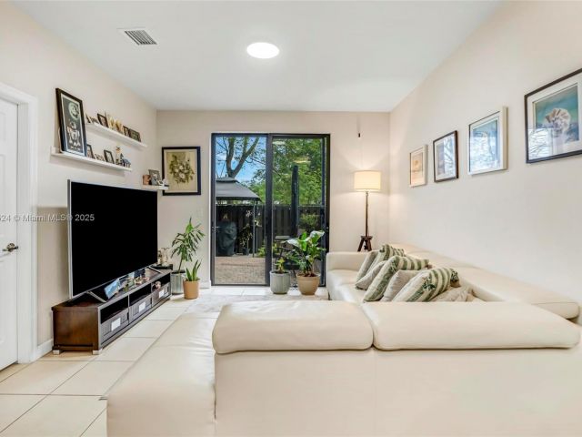 Продажа дома по адресу 11253 NW 88th Ter - фото 5861024