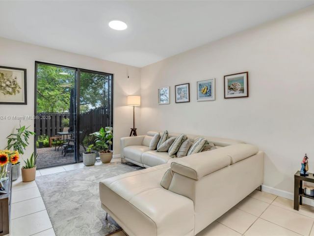 Продажа дома по адресу 11253 NW 88th Ter - фото 5861025