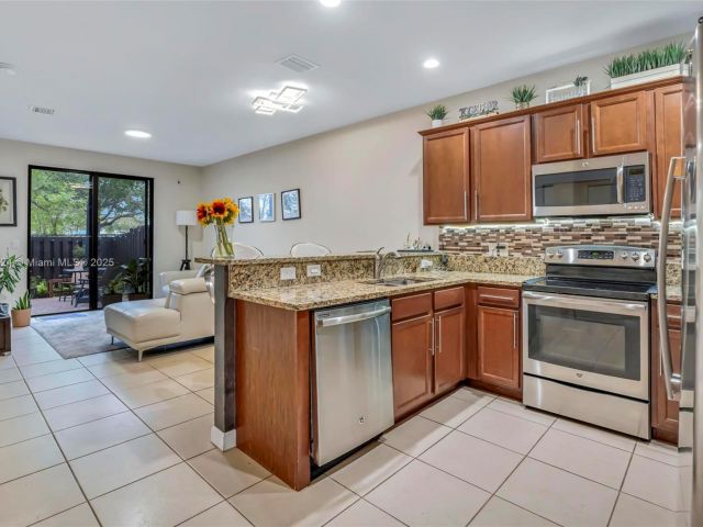 Продажа дома по адресу 11253 NW 88th Ter - фото 5861029