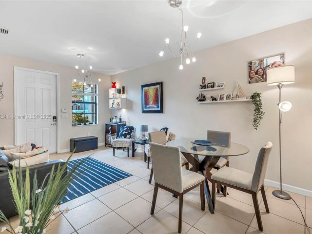 Продажа дома по адресу 11253 NW 88th Ter - фото 5861031