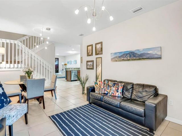 Продажа дома по адресу 11253 NW 88th Ter - фото 5861033