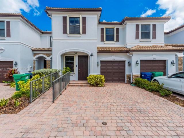 Продажа дома по адресу 11253 NW 88th Ter - фото 5861035