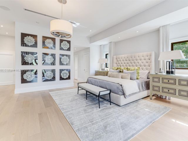 Продажа дома по адресу 555 Arvida Pkwy - фото 5889159