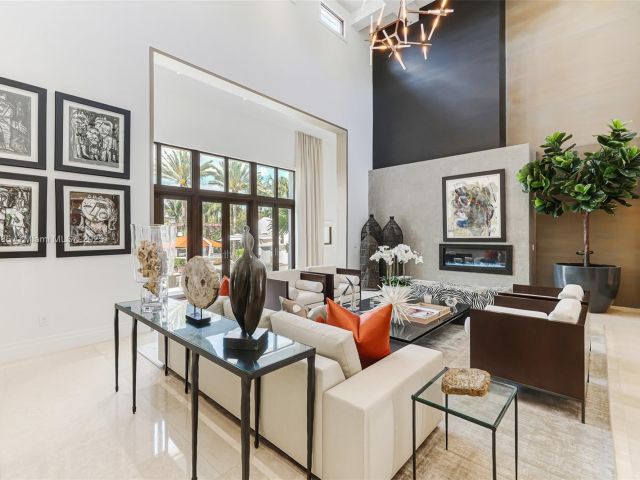 Продажа дома по адресу 555 Arvida Pkwy - фото 5889168