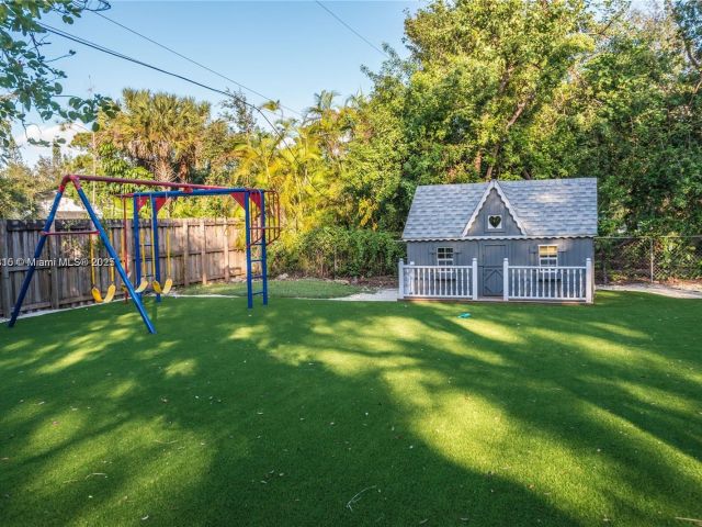 Продажа дома по адресу 9737 SW 98th St - фото 6041339