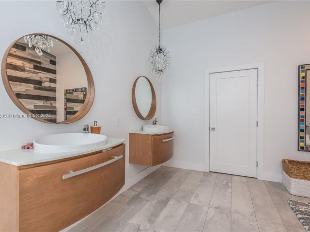 Продажа дома по адресу 9737 SW 98th St - фото 6041341