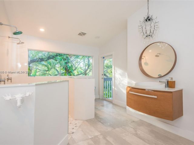 Продажа дома по адресу 9737 SW 98th St - фото 6041342