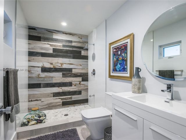 Продажа дома по адресу 9737 SW 98th St - фото 6041345